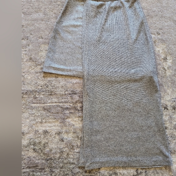 Zara Silver Top and Skirt Set - Picture 4 of 9